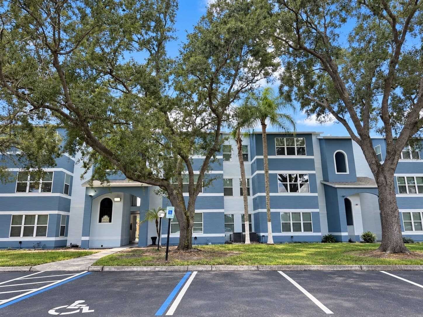 4572 COMMANDER Drive #1211, Orlando, FL 32822