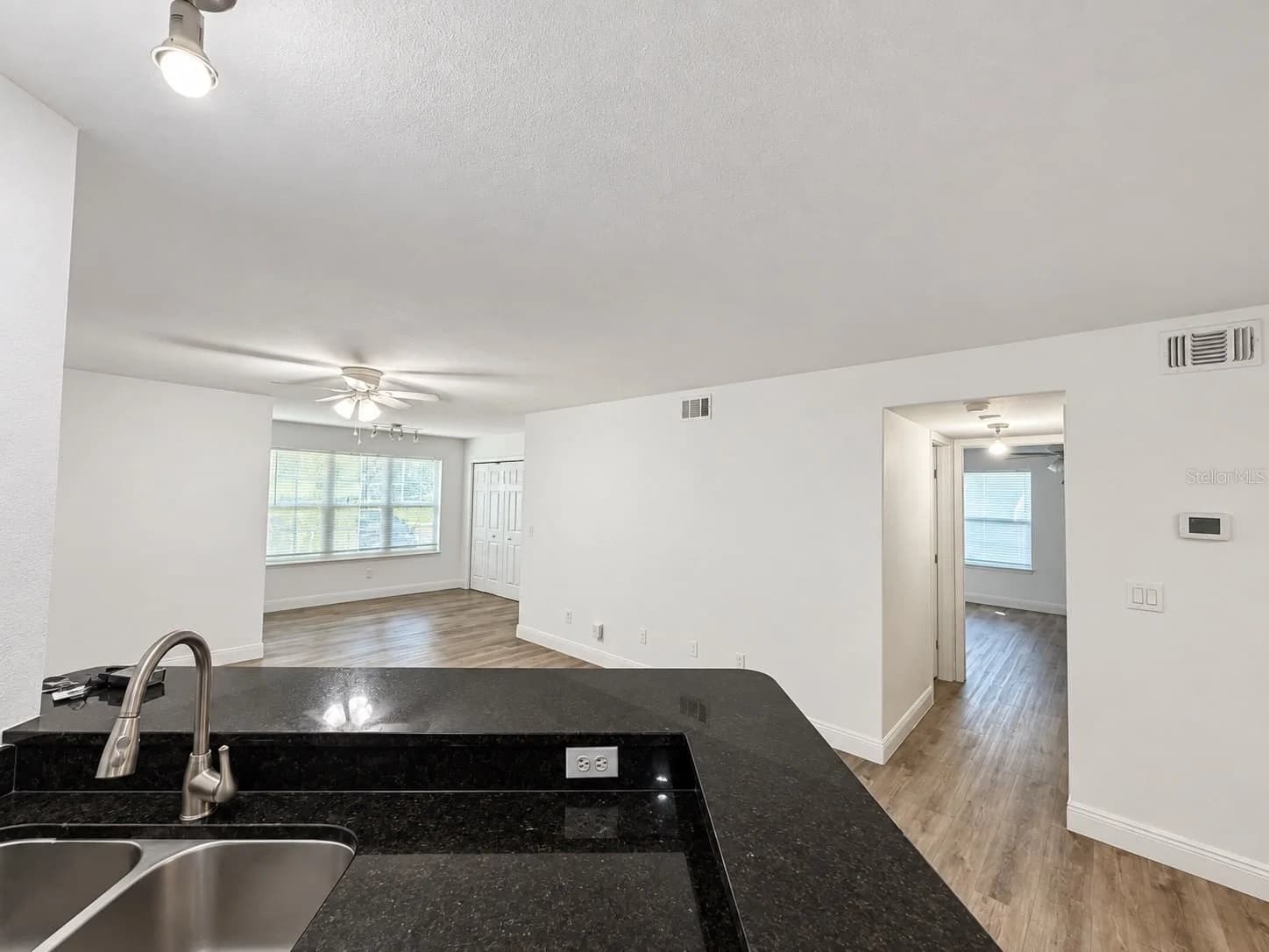 4572 COMMANDER Drive #1211 4