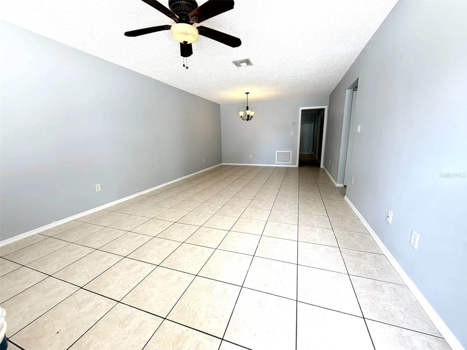 546 PIGEON Circle, Orlando, FL 32825 2