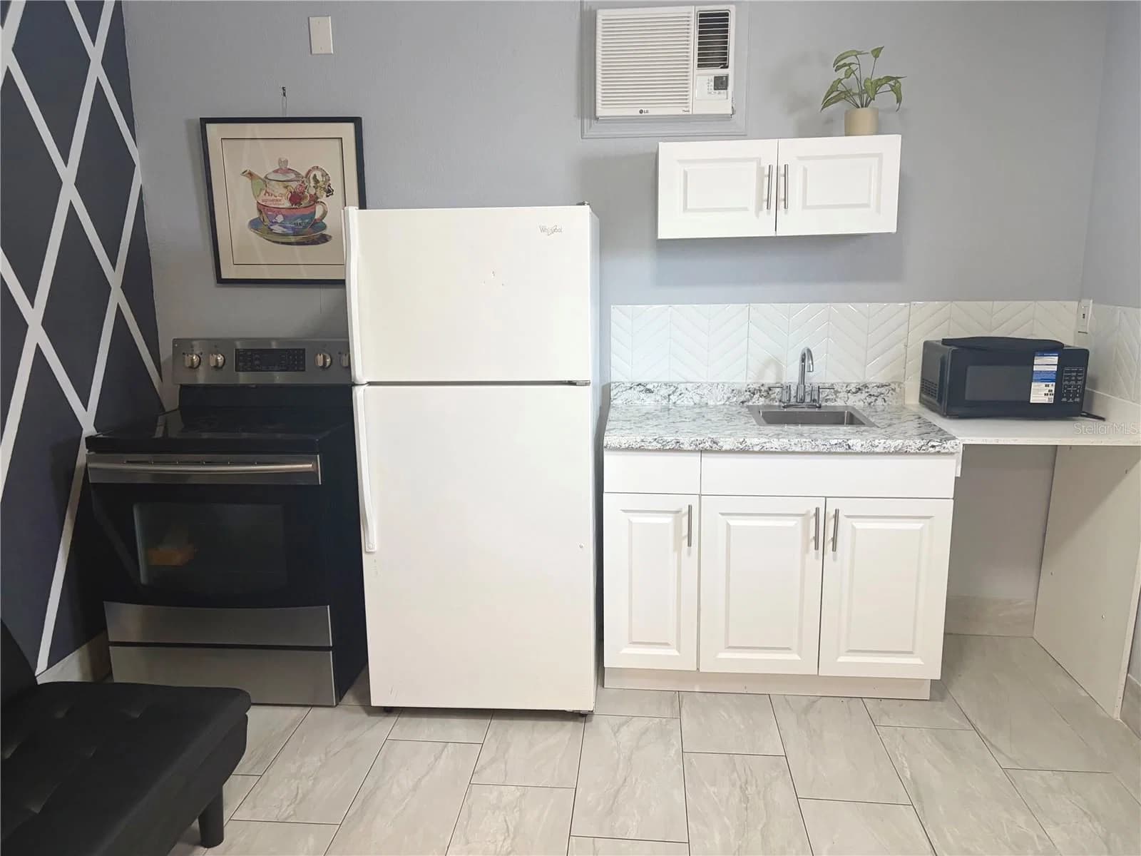 4992 LUNA NEGRA DR., Orlando, FL 32811 2