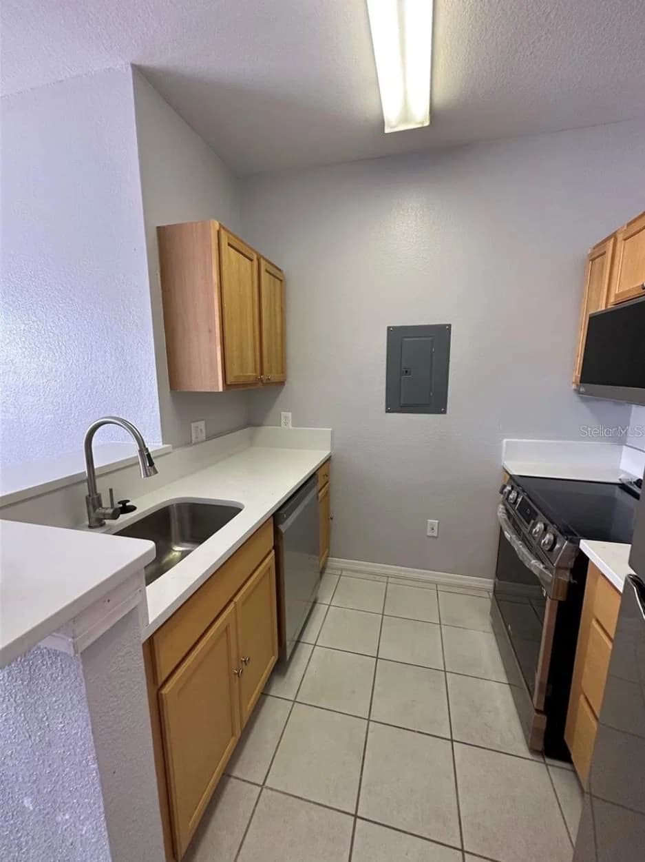 9053 LEE VISTA Boulevard #1407 5