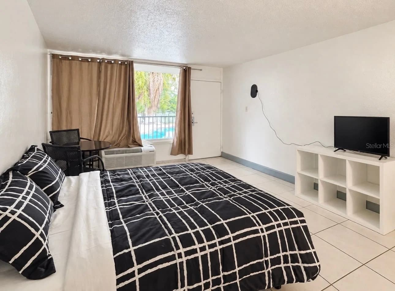 7900 ORANGE BLOSSOM Trail #2002, Orlando, FL 32809 2