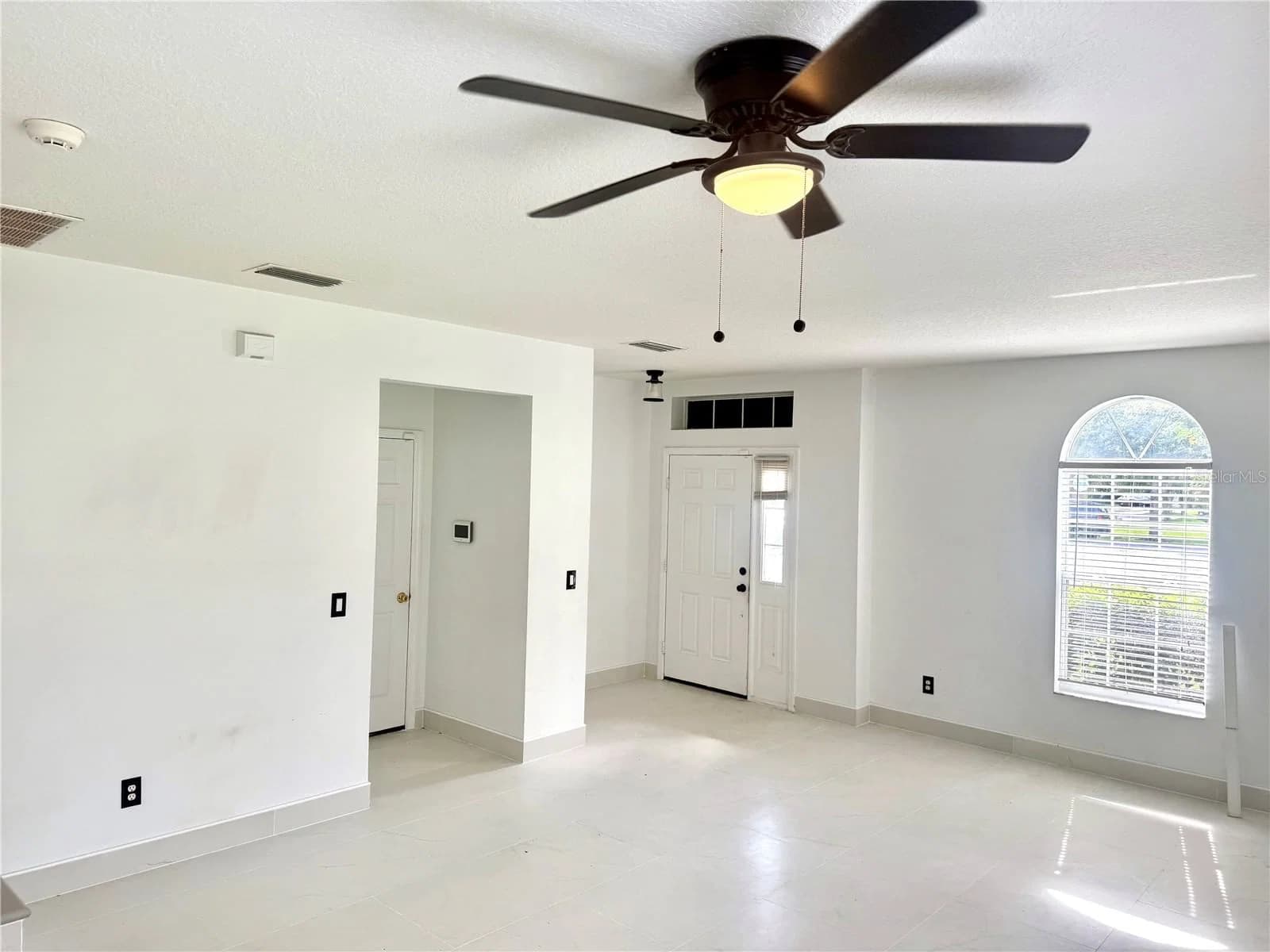 1945 MARSH HAWK DR., Orlando, FL 32837 3