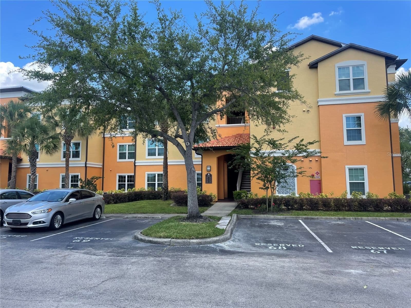 5451 VINELAND Road #2201, Orlando, FL 32811