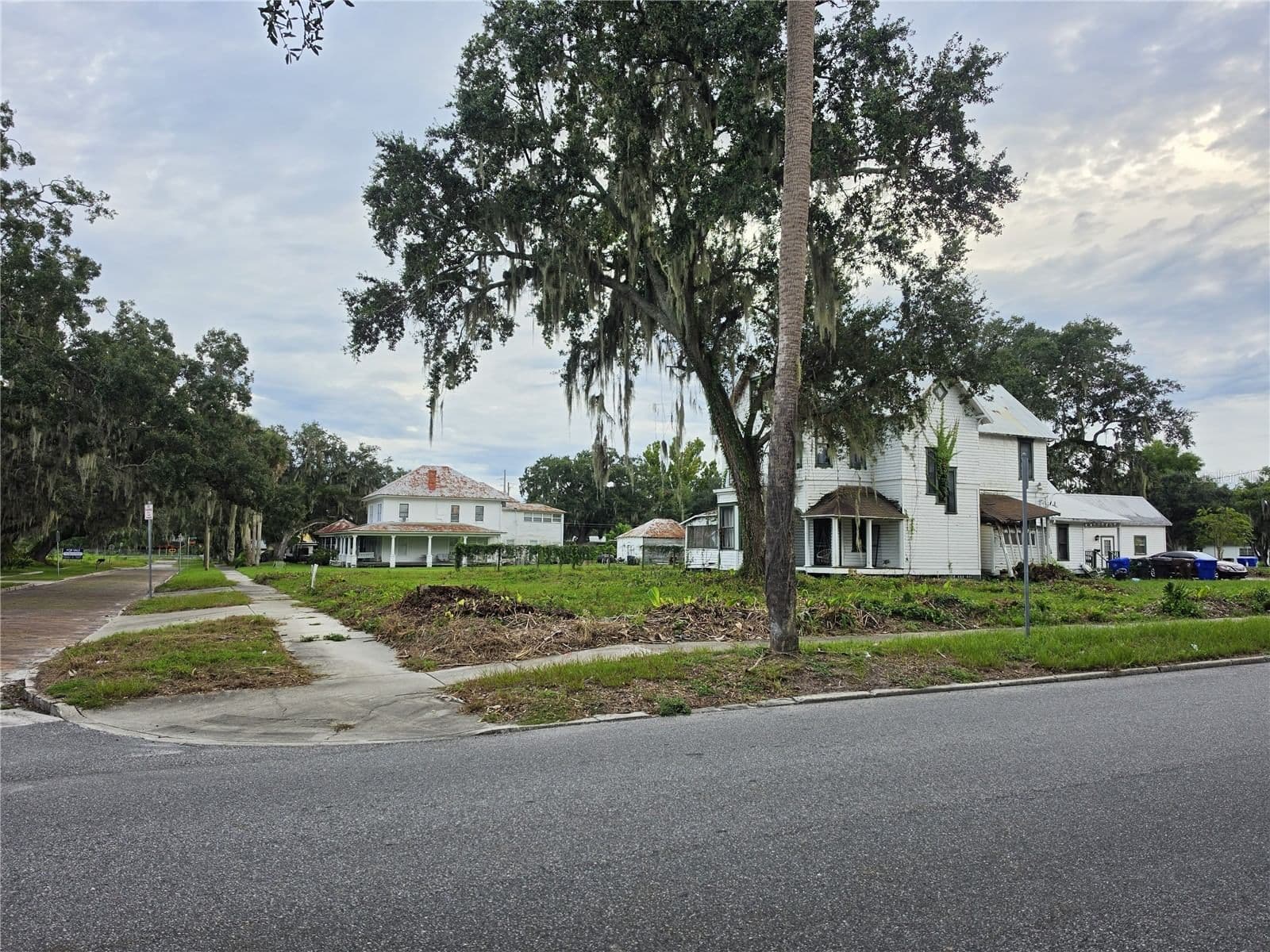 206 VERNON Avenue, Kissimmee, FL 34741 2