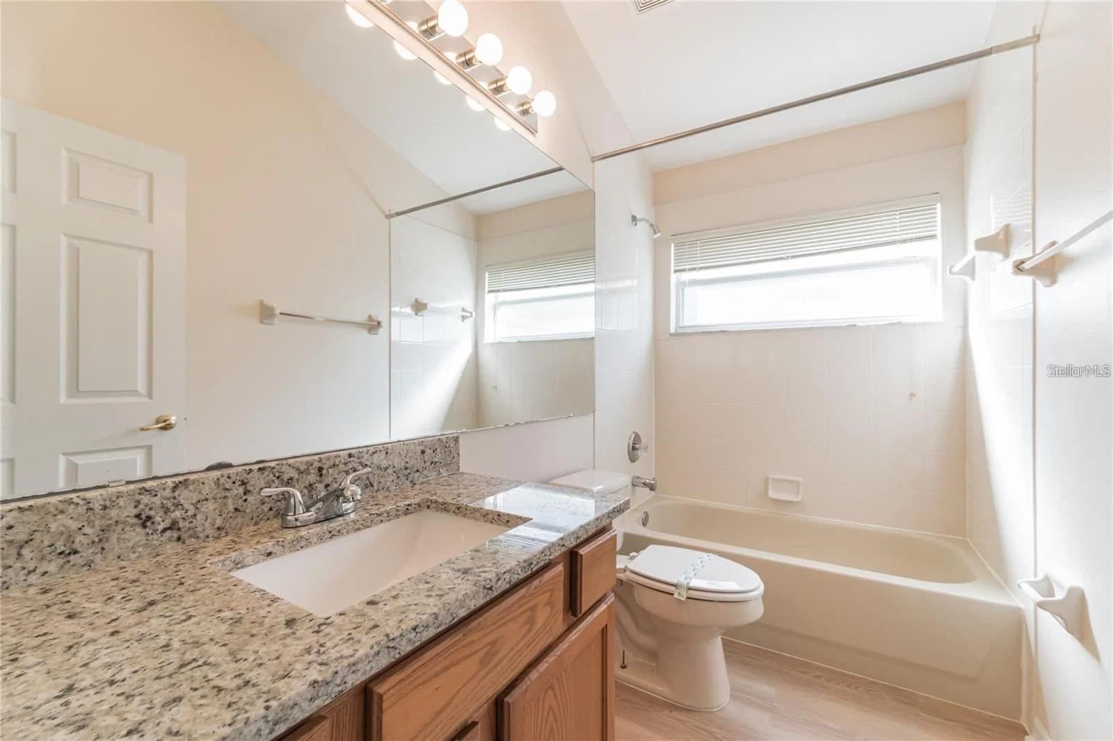 8104 SANTEE Drive 5