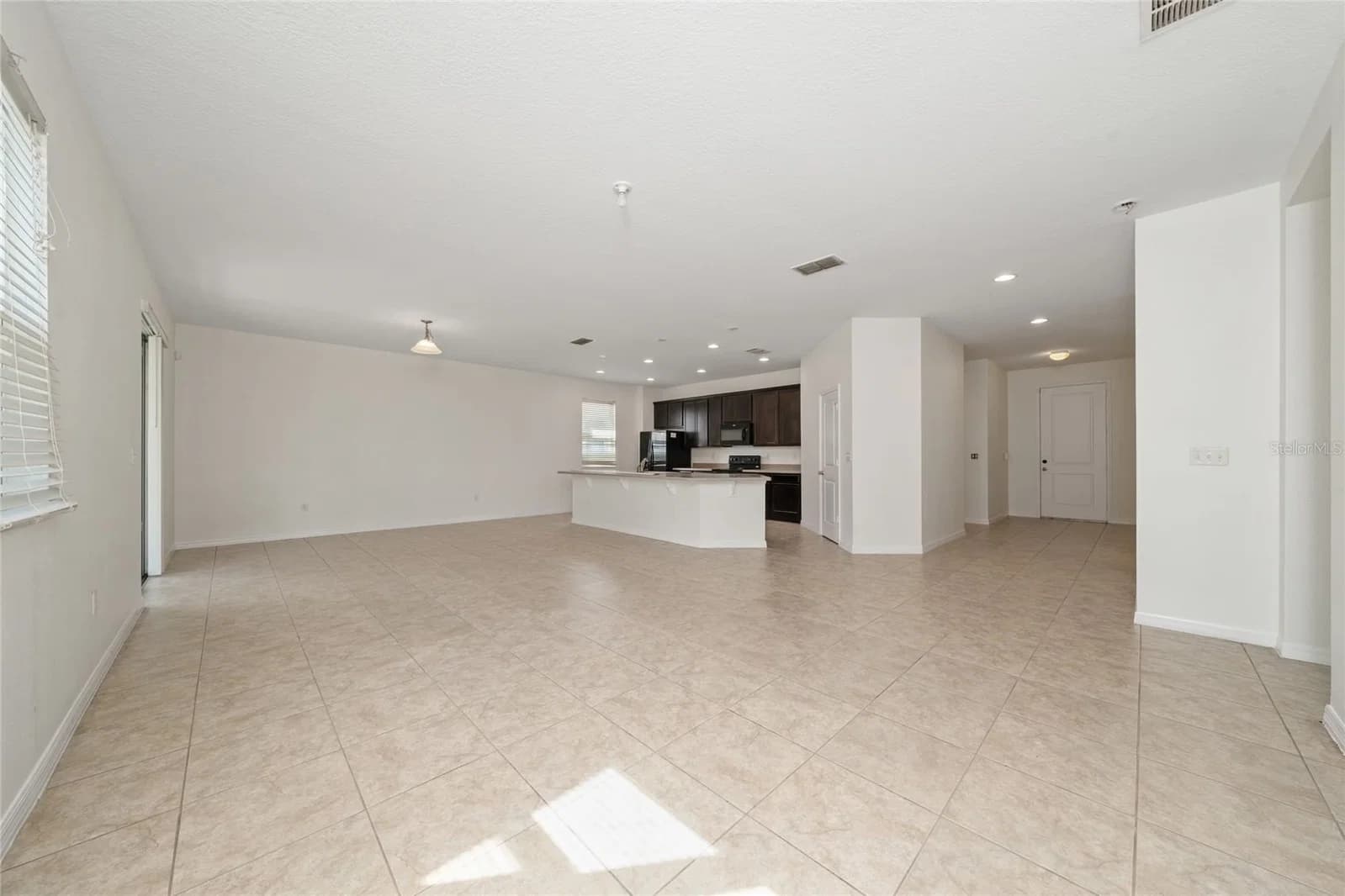 931 COSTA MESA Lane 4