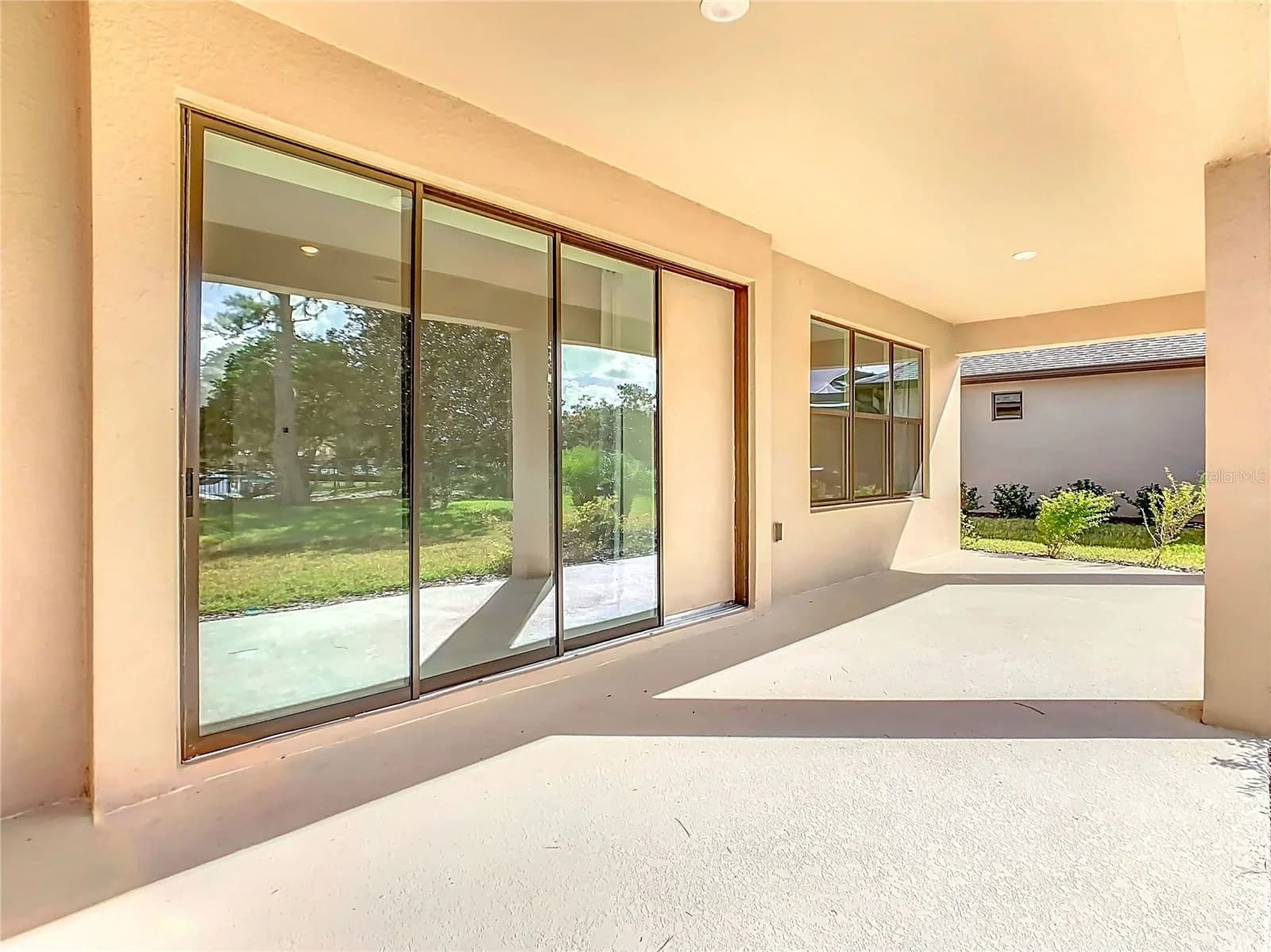 195 CASAVISTA Drive 4