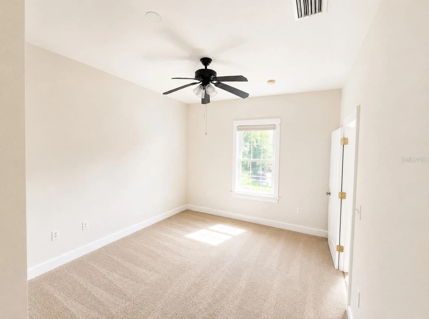 22 CLYDE Avenue #4 5