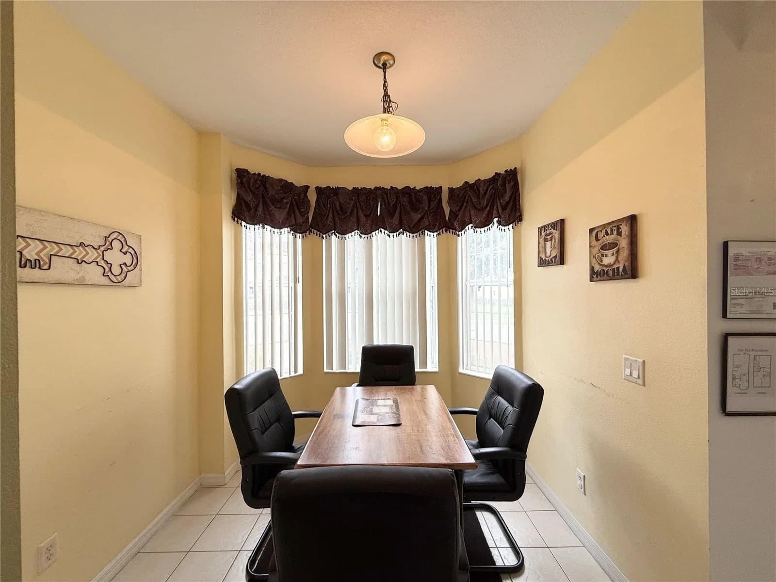 1213 BEACH Circle 4