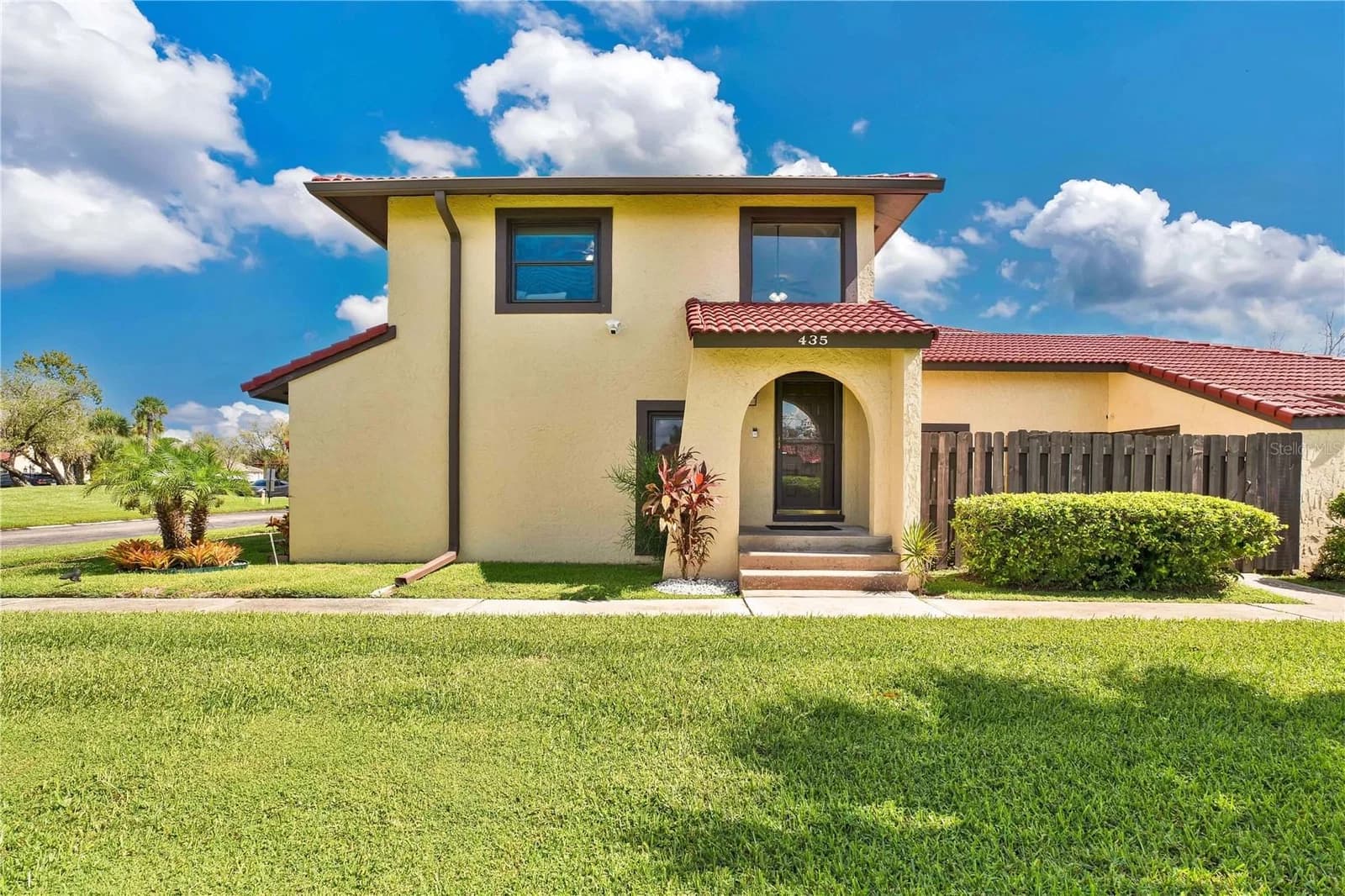 435 HUNTER Circle, Kissimmee, FL 34758