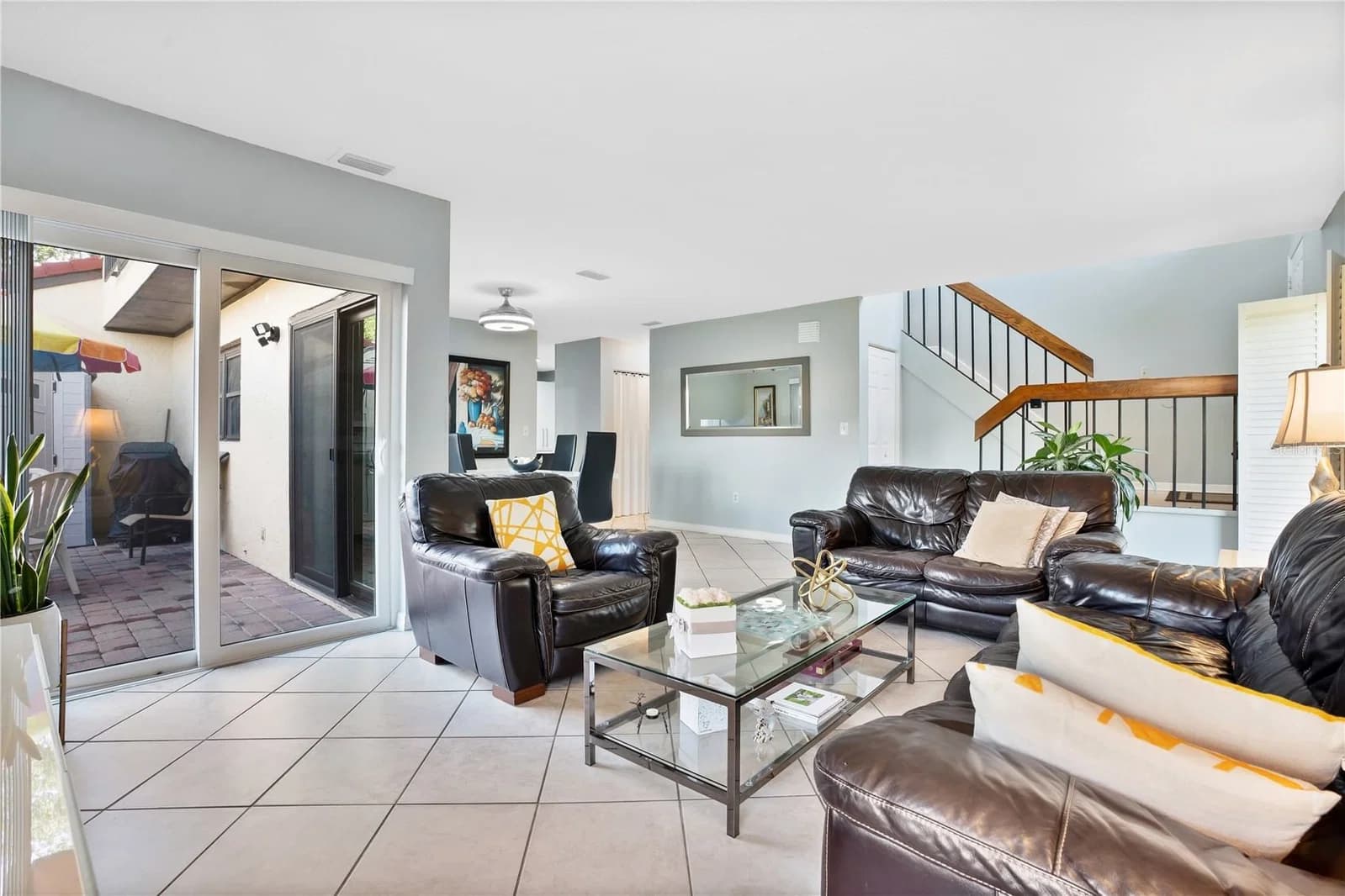 435 HUNTER Circle 4