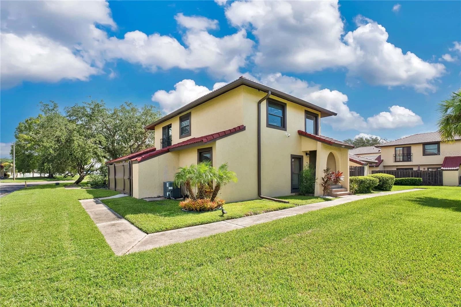 435 HUNTER Circle, Kissimmee, FL 34758 2