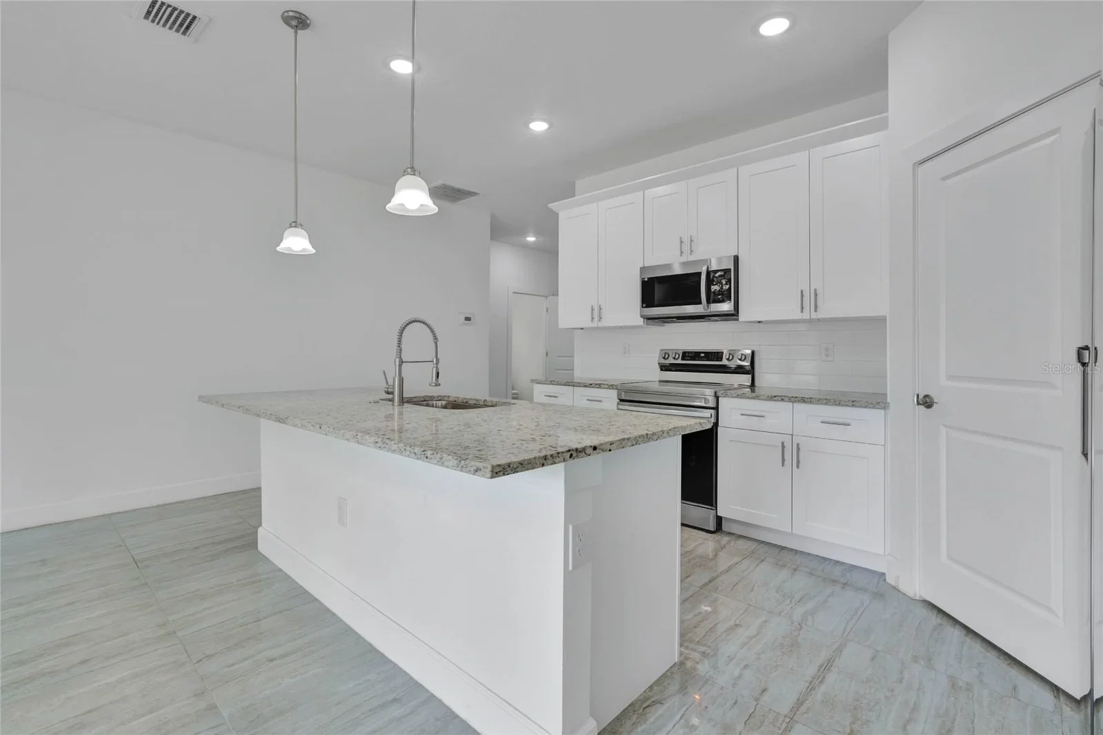 113 REDDING 5
