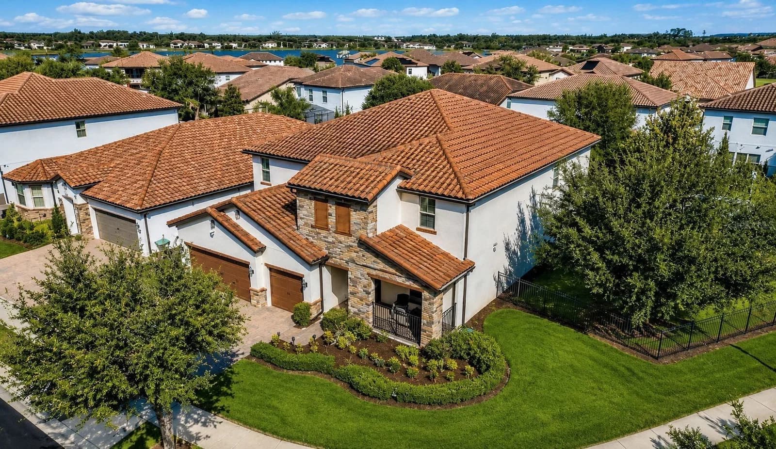 10902 CITRON OAKS Drive, Orlando, FL 32836 2