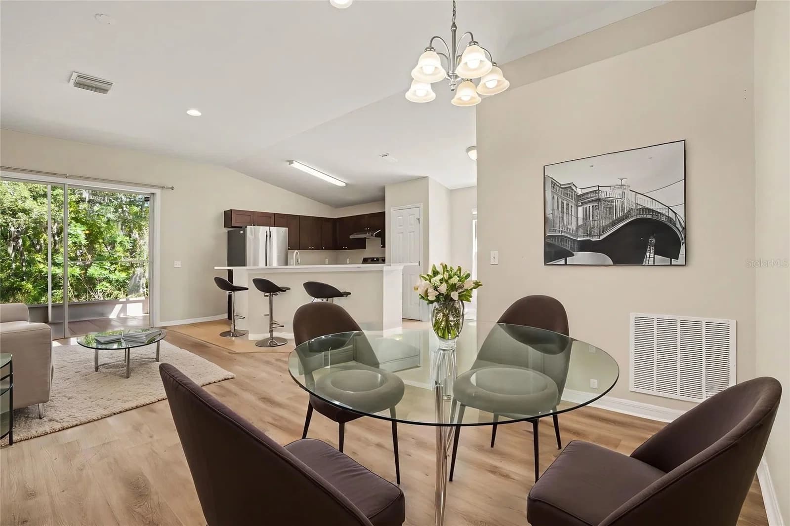 1906 LAKEVIEW 5