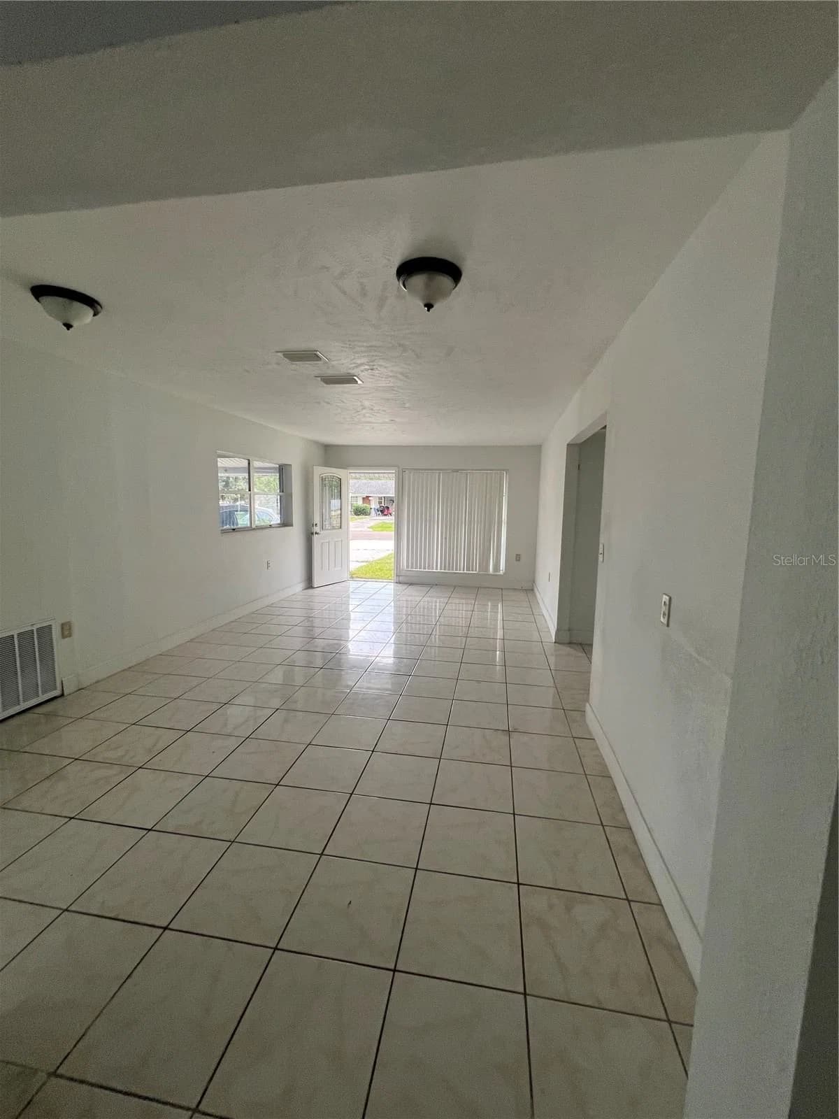 14405 DARING, Orlando, FL 32826 2