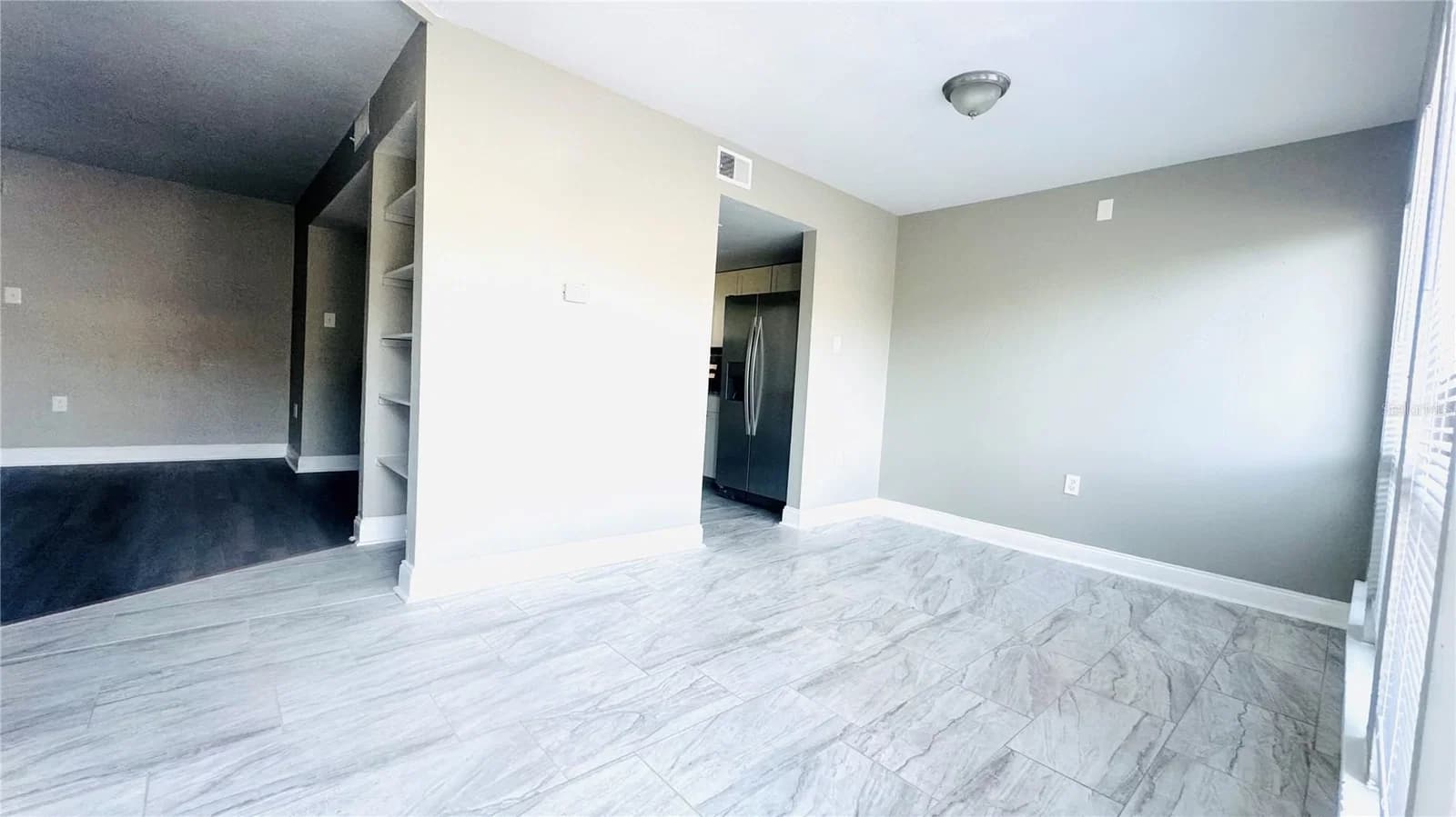 4016 WOODFERN 5