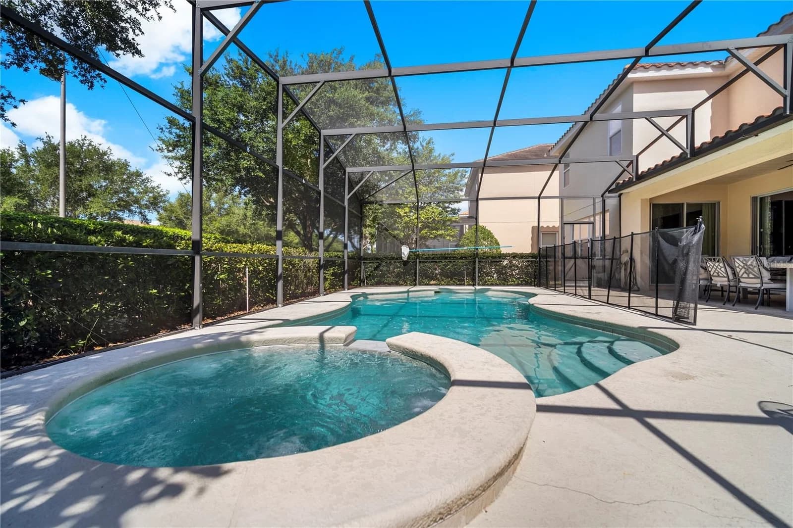 4007 OAKRISE 2