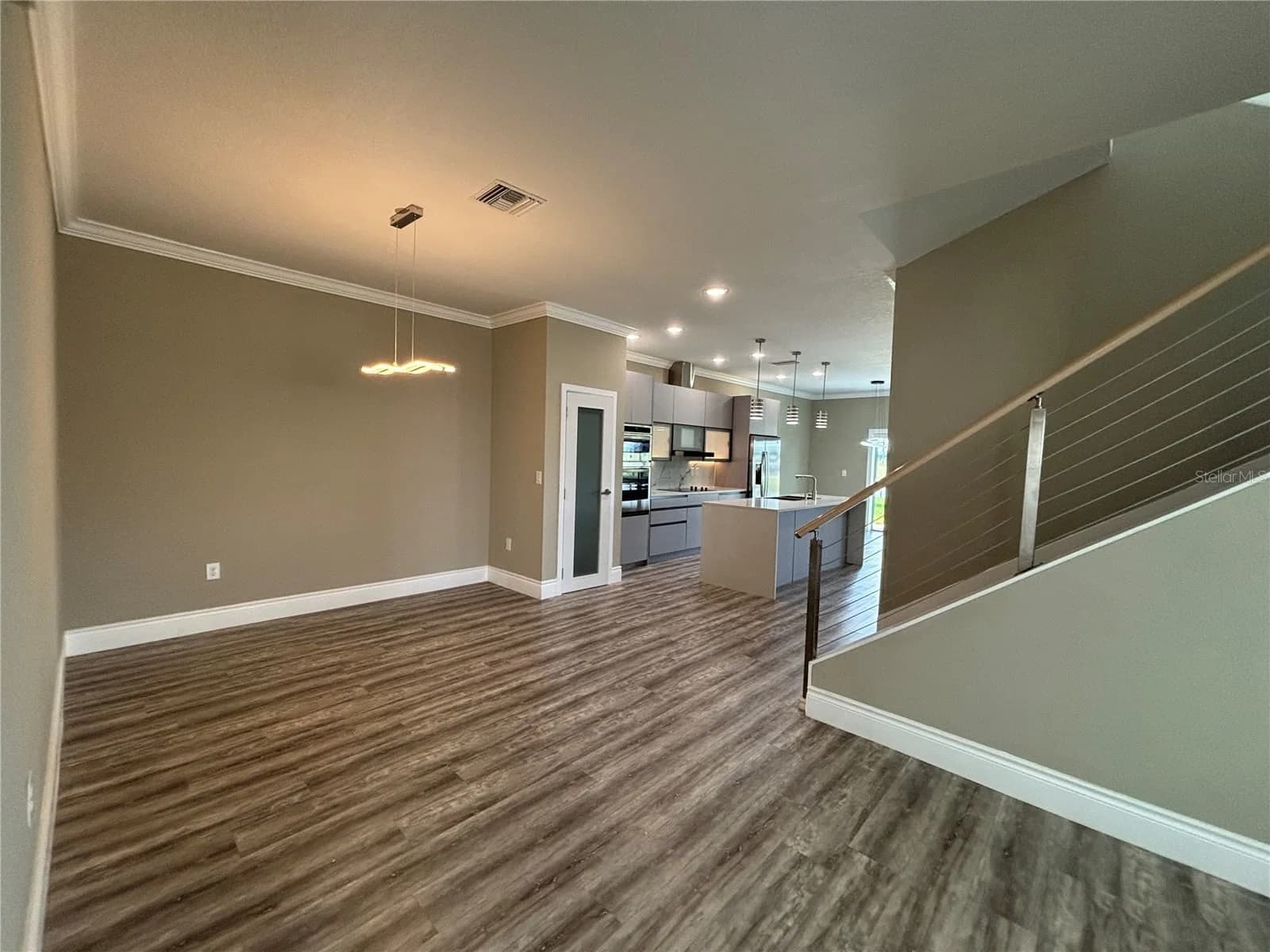 2049 GREENBRIAR 4