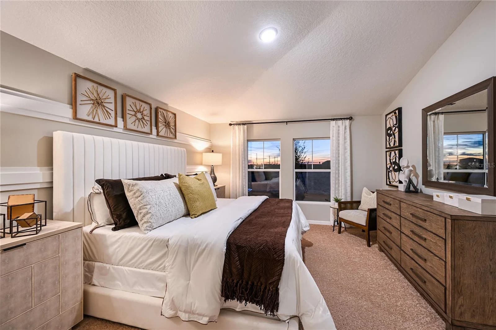 4184 RIVER BEACON 5
