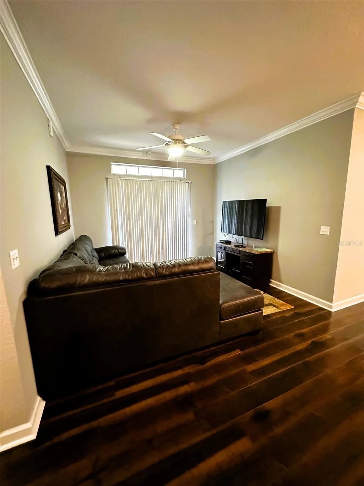 1370 TUSCAN 4