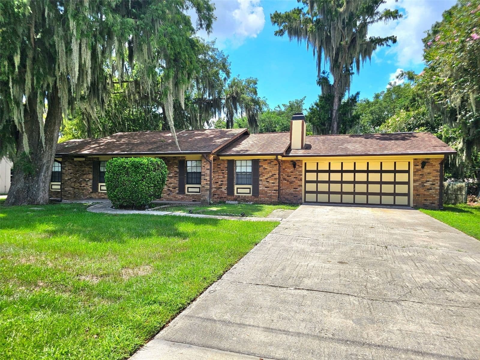 1292 LAKE SHORE 2