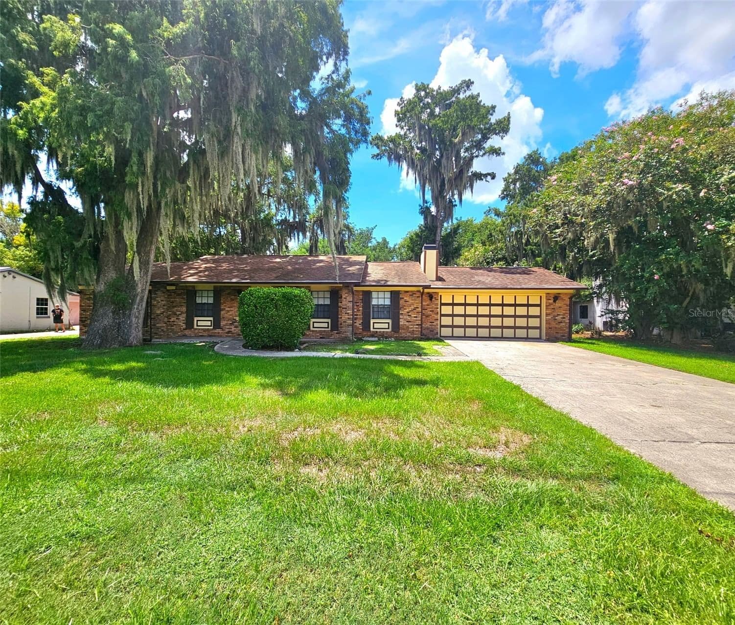 1292 LAKE SHORE 3