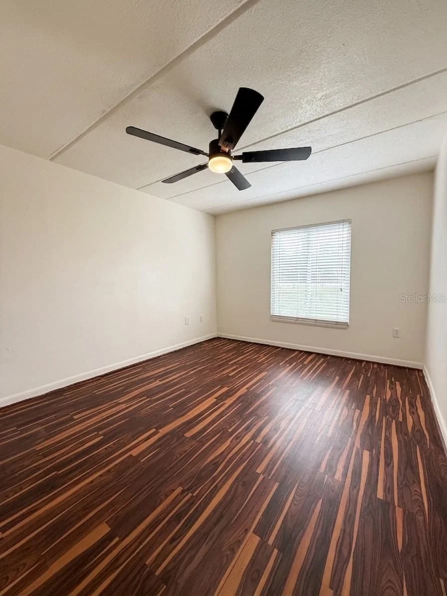 4410 WHITE PINE 2