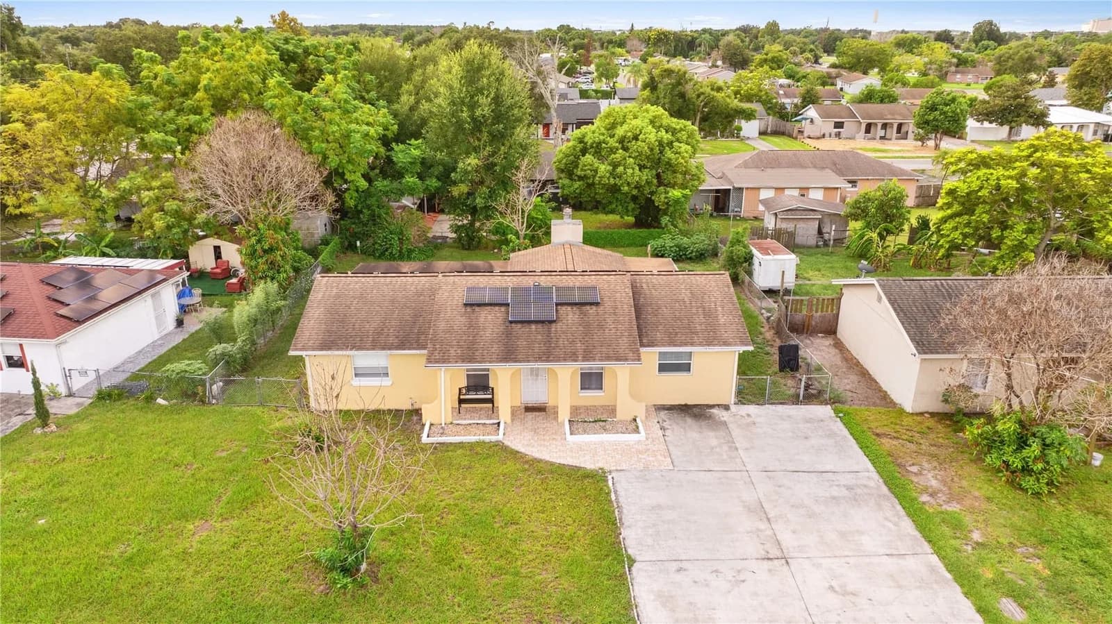 558 BROADMOOR Drive, Orlando, FL 32809