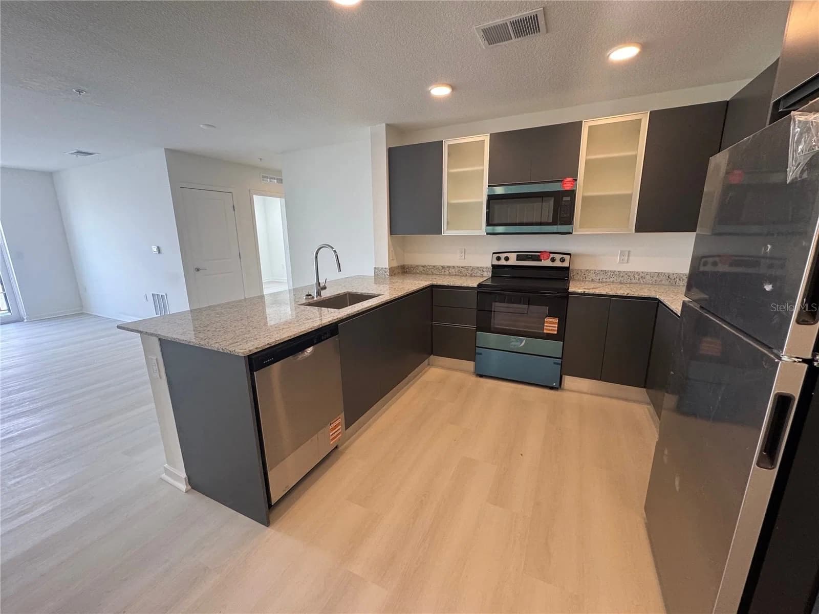 5563 MILLENIA PARK Boulevard #525 5