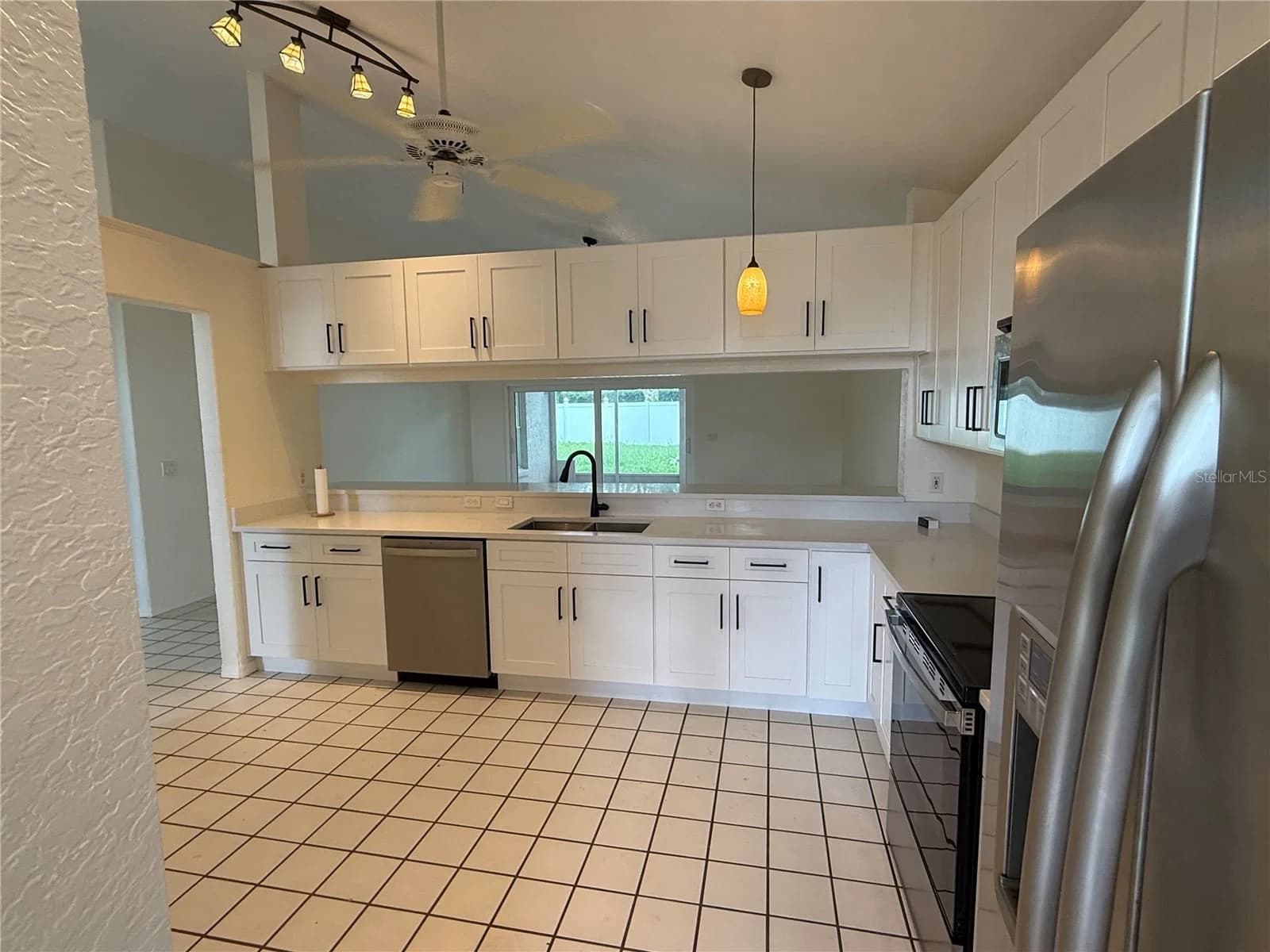 12613 SUMMER TREE Court, Orlando, FL 32828 2