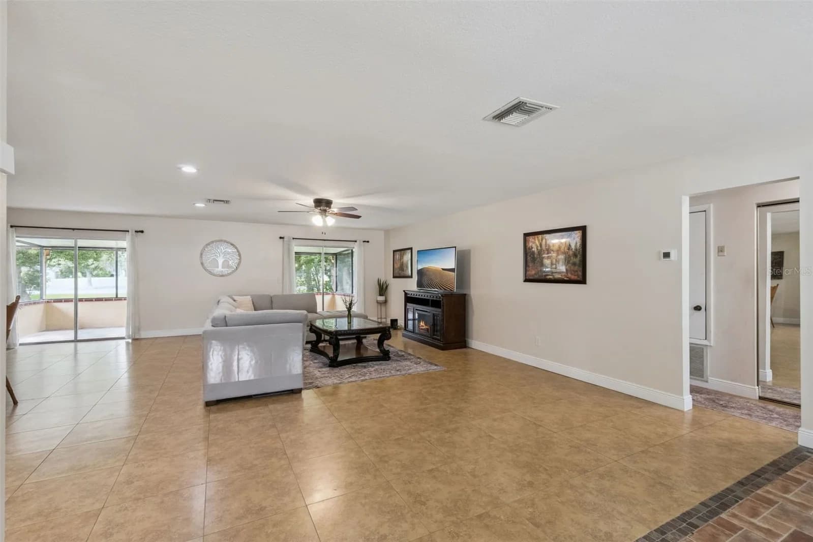 5246 MAYAPPLE 4
