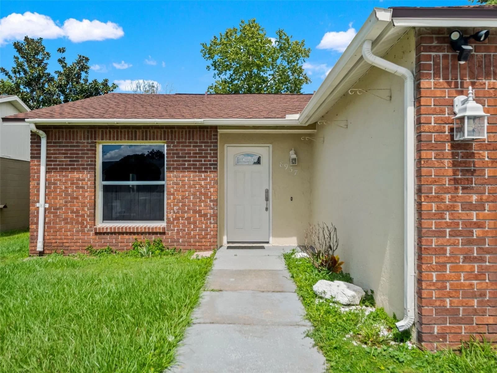 8937 VALENCIA GARDENS Drive, Orlando, FL 32825 3